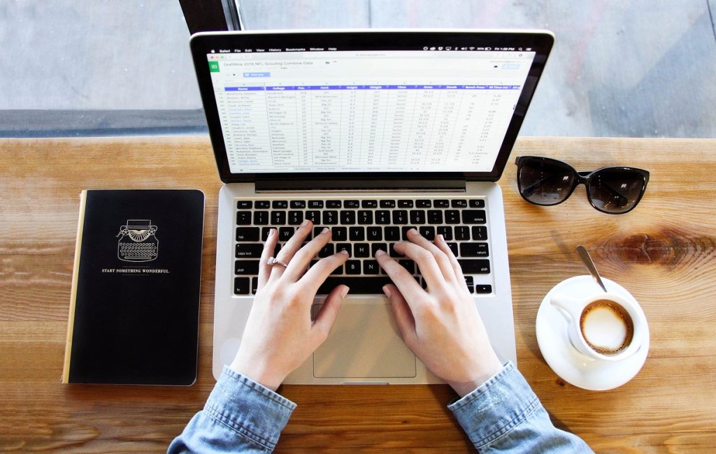 Digitalizar tu operación turística: por qué es urgente (y no tan complicado)