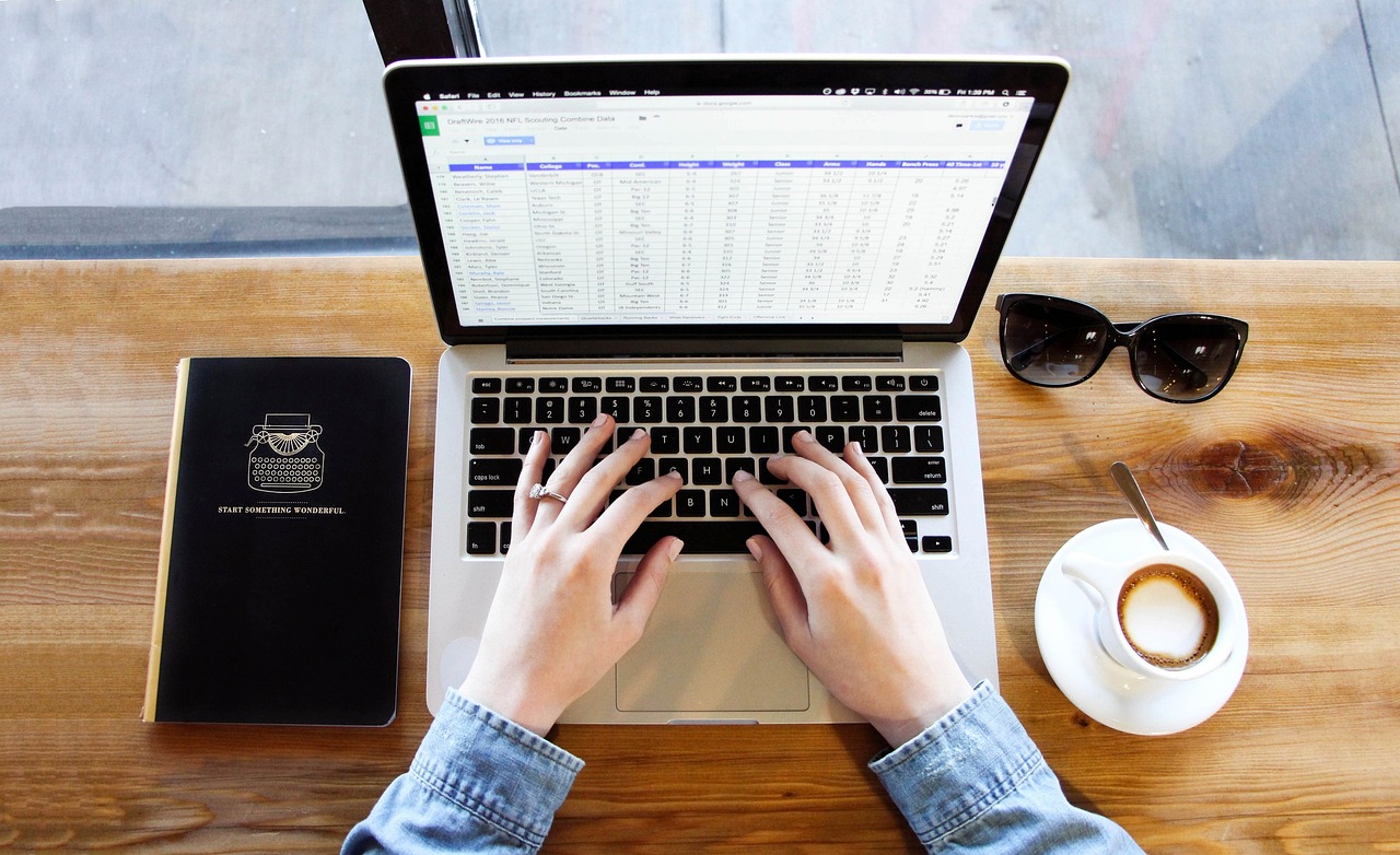 Digitalizar tu operación turística: por qué es urgente (y no tan complicado)